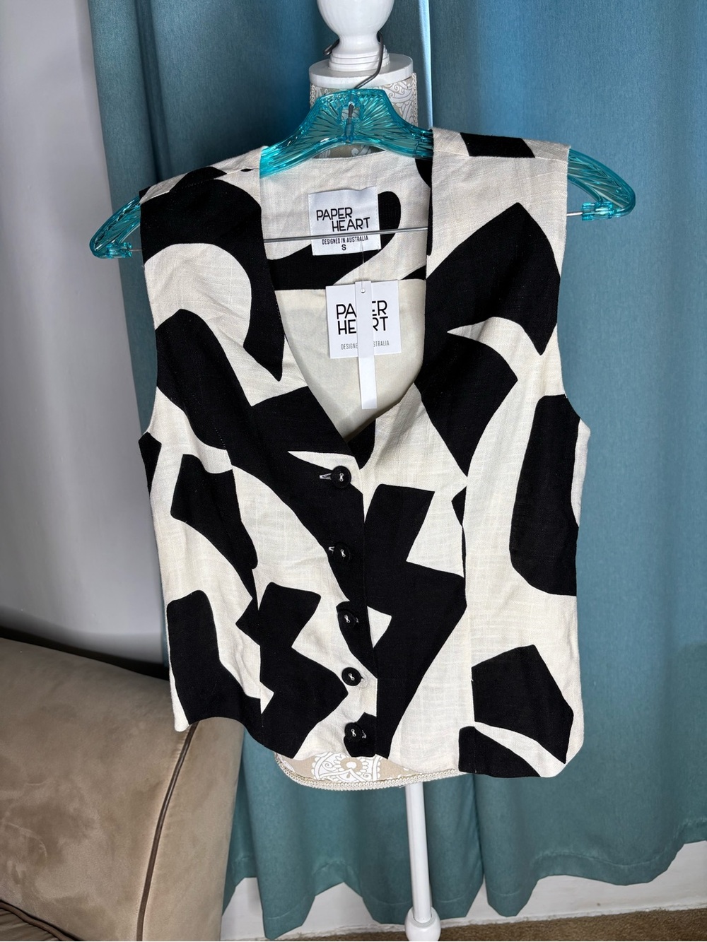 Paper Heart Black & White Abstract Print Sleeveless Vest S NWT